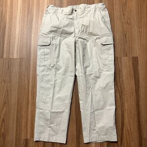 L.L. Bean Comfort Waist Cargo Pants Men's Size 40x30 Khaki Cream Gorp Hiking